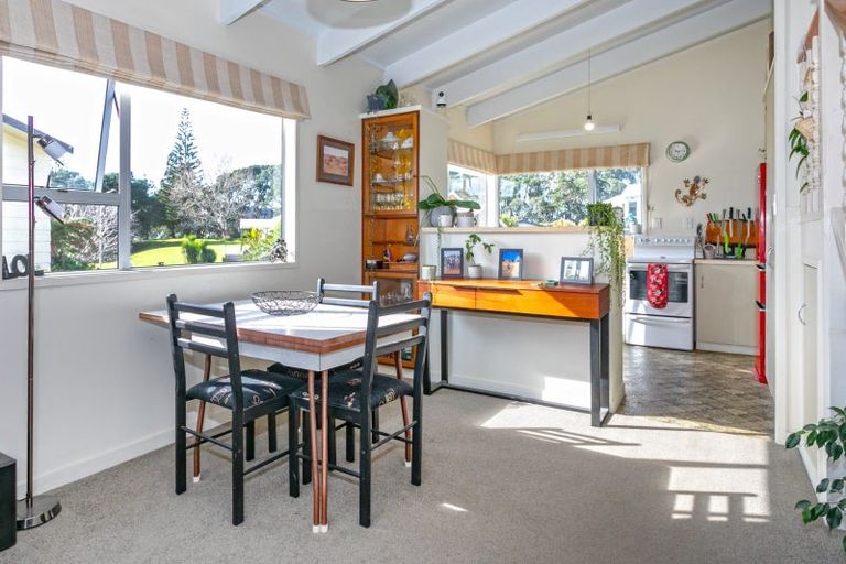 Photo of property in 102 Awarua Place, Whangamata, 3620