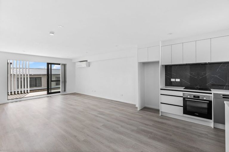 Photo of property in 3/53 Drake Street, Howick, Auckland, 2014