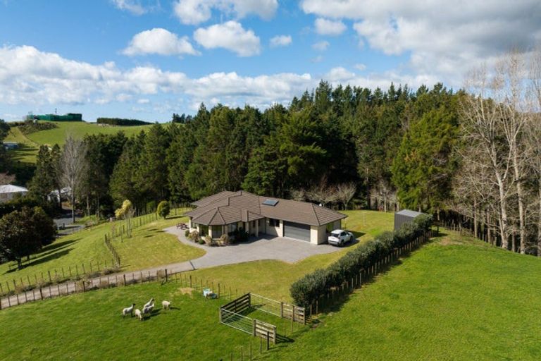 Photo of property in 174c Lund Road, Aongatete, 3178