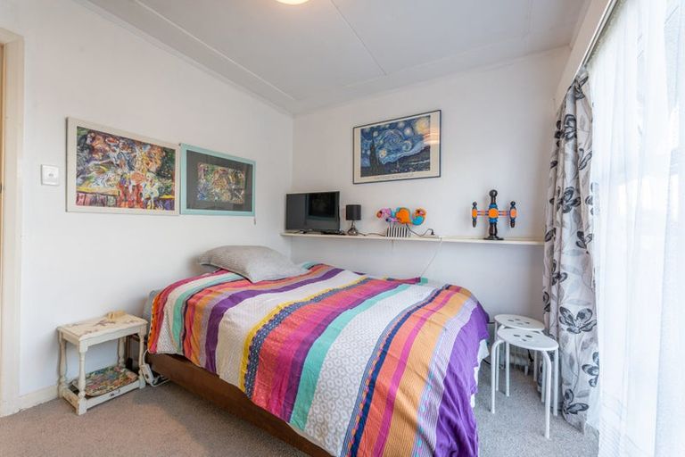 Photo of property in 15 Rugby Street, Waimate, 7924