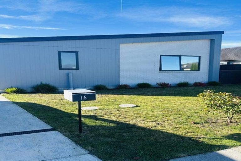 Photo of property in 14 Rahme Crescent, Kaiapoi, 7630