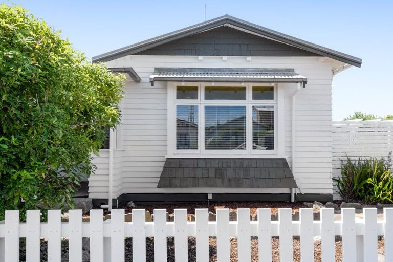 Photo of property in 2 Mcvay Street, Napier South, Napier, 4110