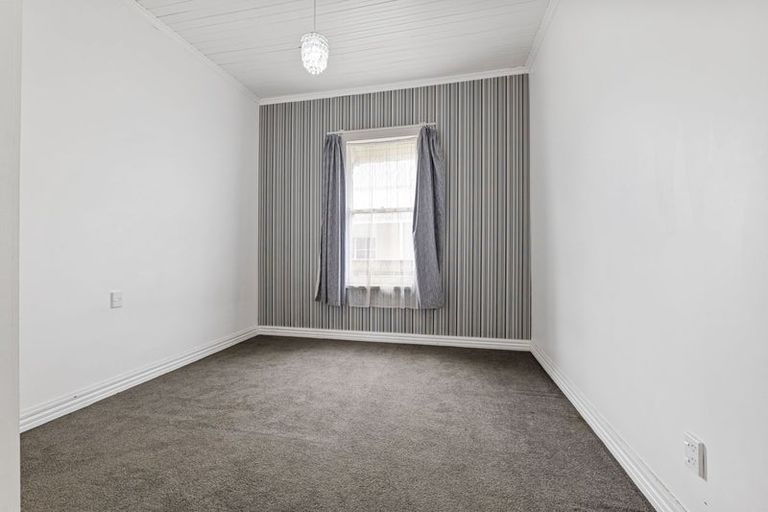 Photo of property in 278 South Road, Hawera, 4610