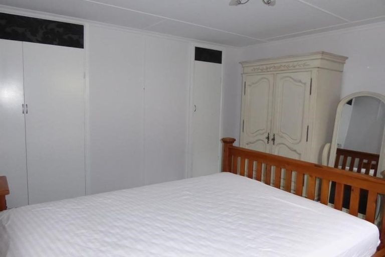 Photo of property in 35 Fraser Avenue, Johnsonville, Wellington, 6037