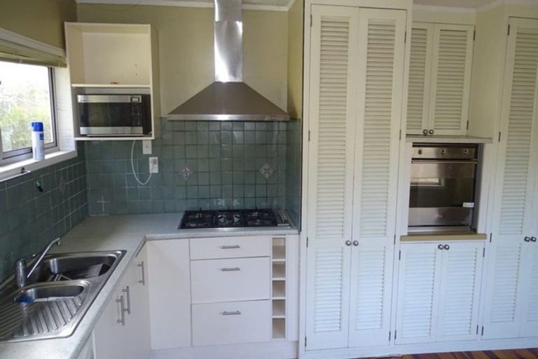 Photo of property in 2/44 Corunna Road, Milford, Auckland, 0620