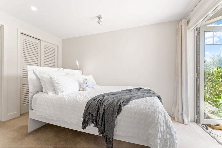 Photo of property in 19 Little Compton Mews, Snells Beach, 0920