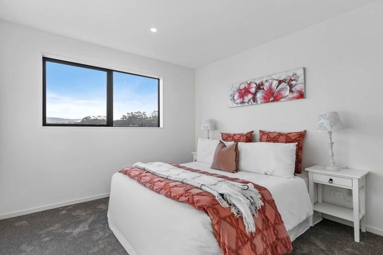Photo of property in 40 San Prospero Crescent, Henderson, Auckland, 0612