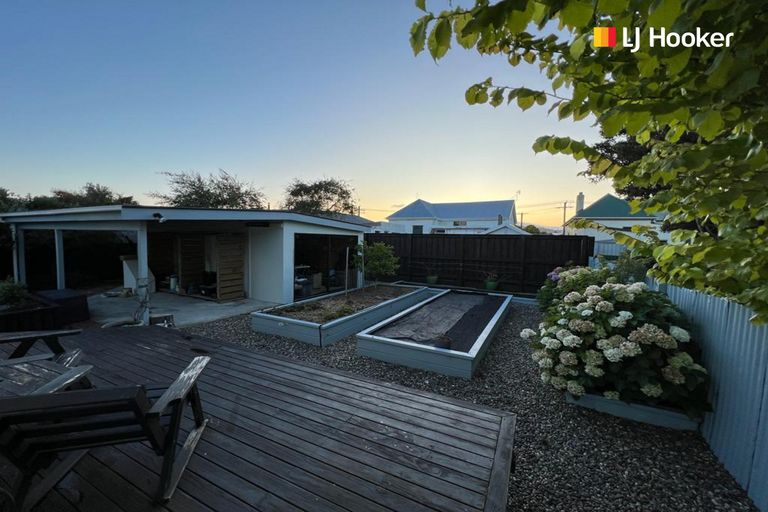 Photo of property in 64 Royal Crescent, Saint Kilda, Dunedin, 9012