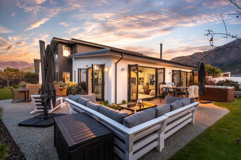 Photo of property in 3 Erskine Street, Lake Hayes, Queenstown, 9304