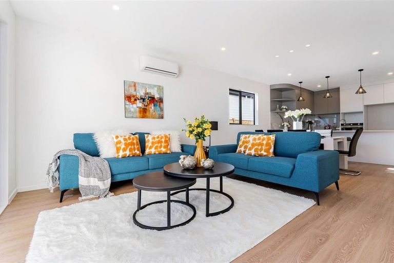 Photo of property in 18 Woven Place, Karaka, Papakura, 2113