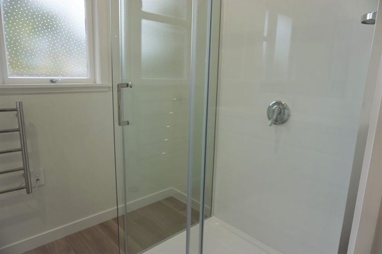 Photo of property in 28 Howard Road, Taradale, Napier, 4112