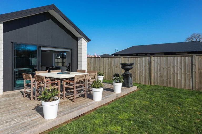 Photo of property in 15 Ruru Street, Cambridge, 3434