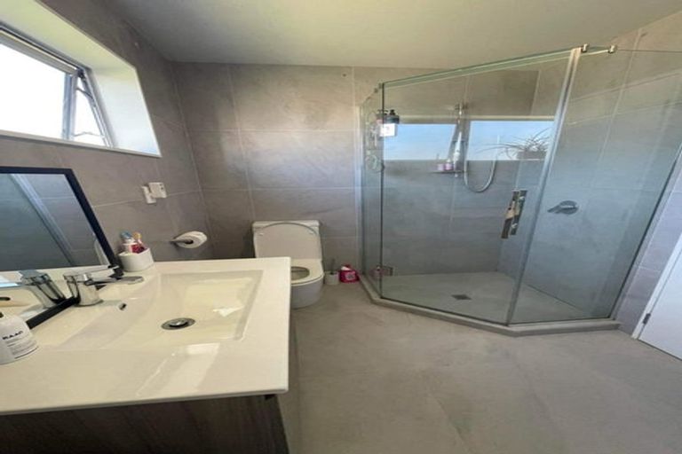 Photo of property in 5 Toanui Road, Hobsonville, Auckland, 0616