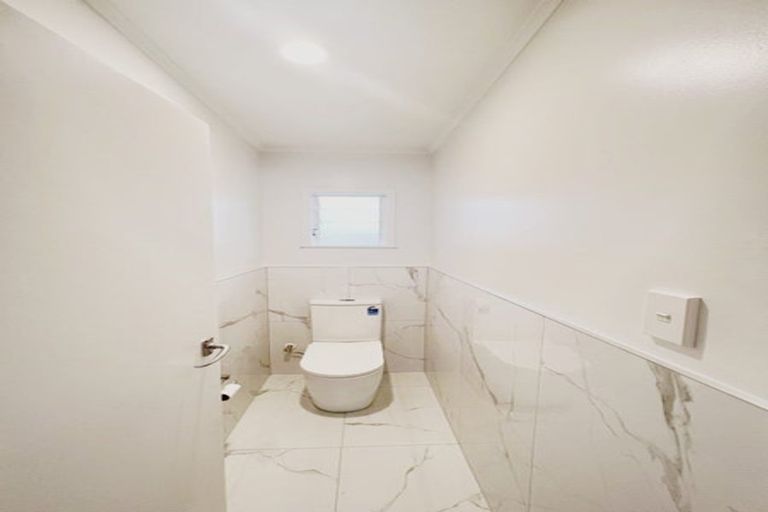 Photo of property in 82 Muir Avenue, Mangere Bridge, Auckland, 2022