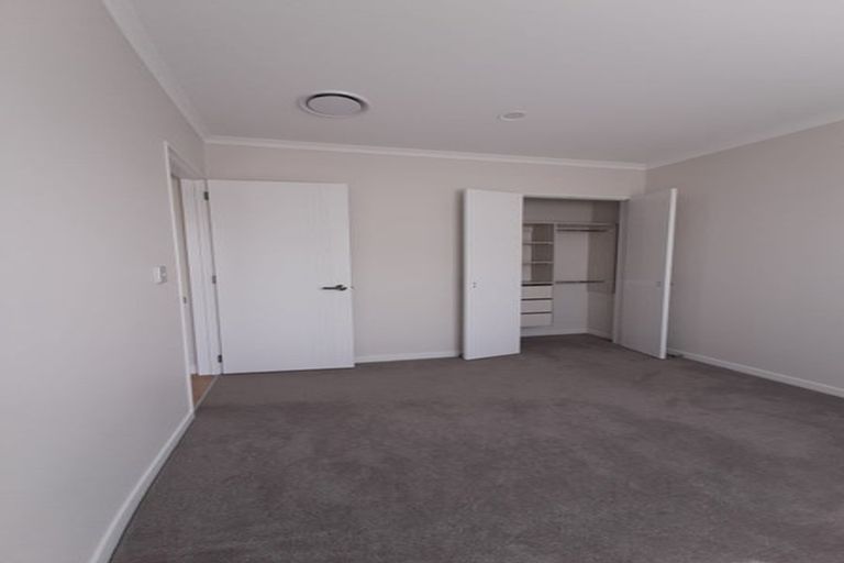 Photo of property in 21 Hakinakina Drive, Flat Bush, Auckland, 2019