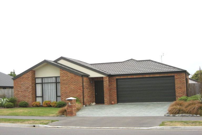 Photo of property in 16 Kohi Drive, Parklands, Christchurch, 8083