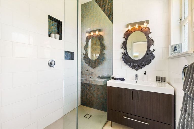 Photo of property in 811 Te Atatu Road, Te Atatu Peninsula, Auckland, 0610