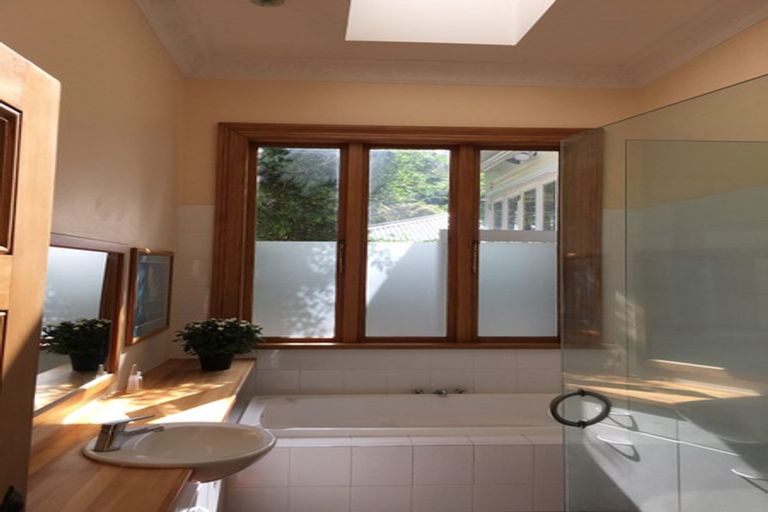 Photo of property in 133 Eden Street, Island Bay, Wellington, 6023