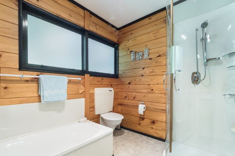 Photo of property in 17 Adams Road, Thornton Bay, Thames, 3575