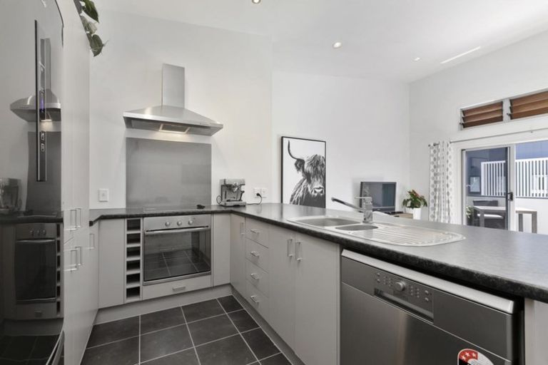 Photo of property in 40c Miro Street, Mount Maunganui, 3116