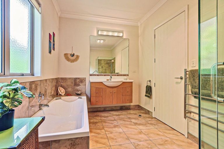 Photo of property in 122 Kent Terrace, Taradale, Napier, 4112