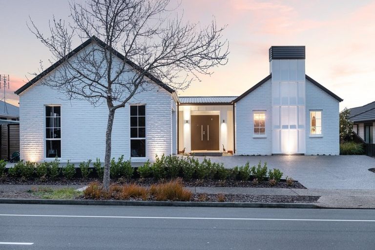 Photo of property in 170 Lakes Boulevard, Pyes Pa, Tauranga, 3112