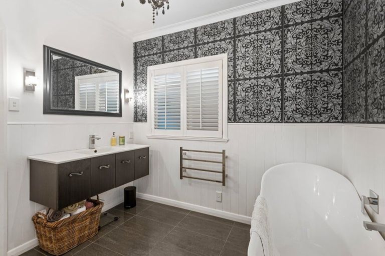 Photo of property in 30c Eleventh Avenue, Tauranga, 3110