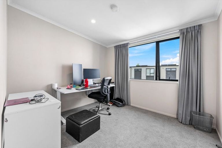 Photo of property in 8/6 Onekiritea Road, Hobsonville, Auckland, 0616