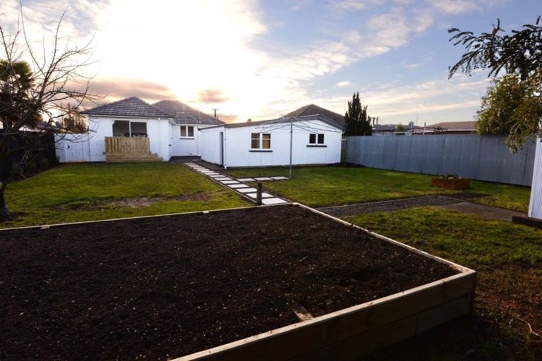 Photo of property in 290 Westminster Street, Mairehau, Christchurch, 8013