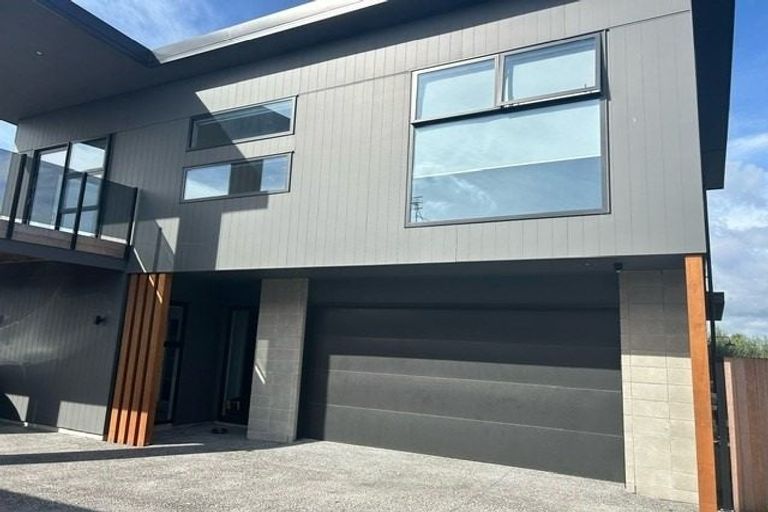 Photo of property in 3a Sandhurst Drive, Papamoa Beach, Papamoa, 3118
