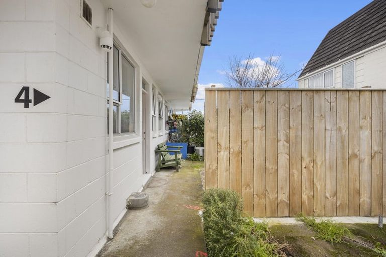Photo of property in 4/72 Freyberg Street, Lyall Bay, Wellington, 6022