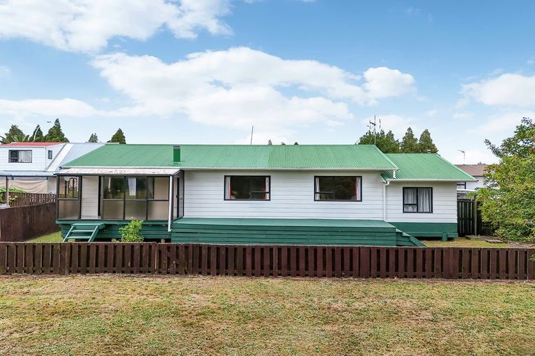 Photo of property in 76a Kahikatea Drive, Melville, Hamilton, 3206