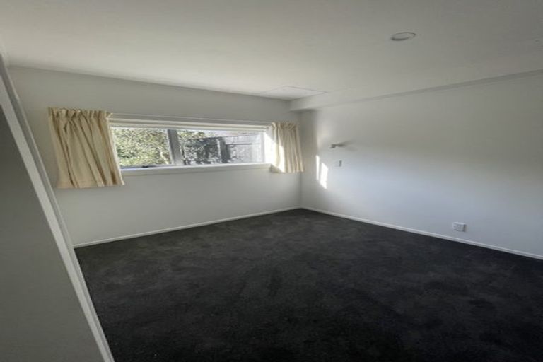 Photo of property in 1/69 Simla Crescent, Khandallah, Wellington, 6035
