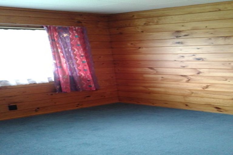 Photo of property in 105 Logie Street, Stokes Valley, Lower Hutt, 5019