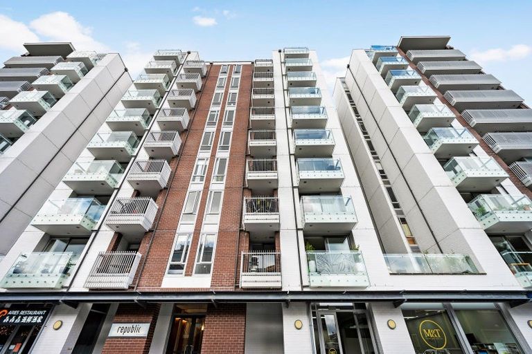 Photo of property in Republic Apartments, 5b/11 Tennyson Street, Te Aro, Wellington, 6011