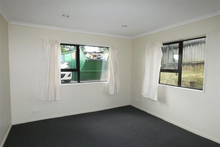 Photo of property in 19 Virgo Place, Glen Eden, Auckland, 0602