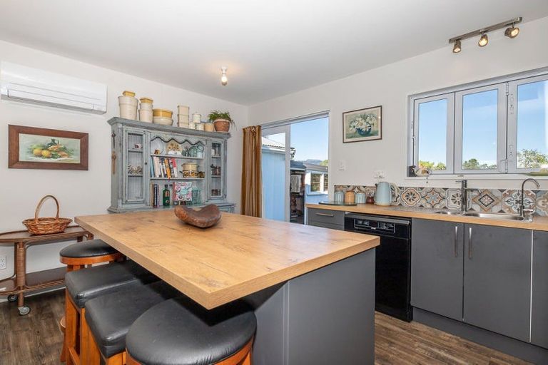 Photo of property in 14 Coates Street, Westport, 7825