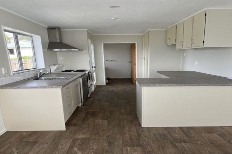 Photo of property in 17 Staithes Drive North, Whitby, Porirua, 5024