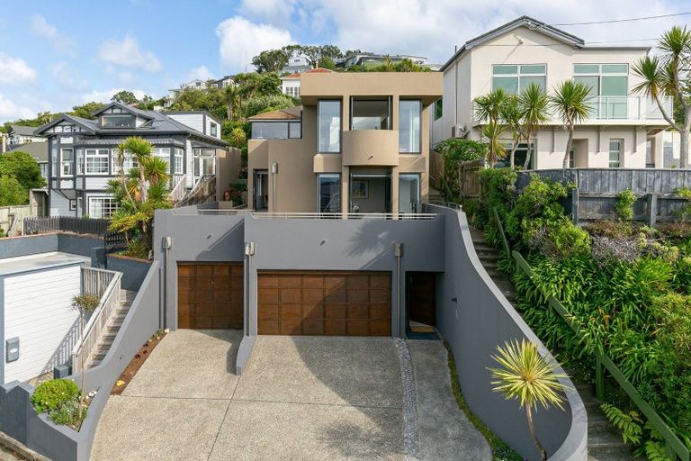 Photo of property in 60a Roseneath Terrace, Roseneath, Wellington, 6011