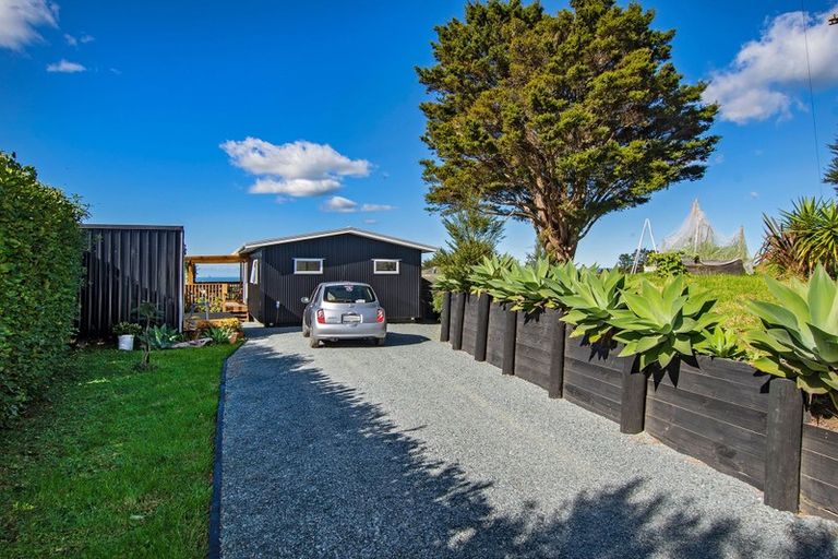 Photo of property in 633 Ormiston Road, Waipu, 0582
