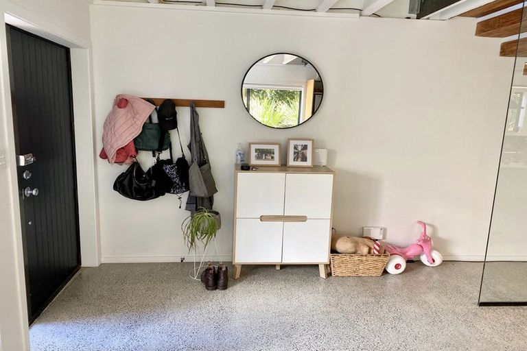 Photo of property in 17 Monte Cassino Place, Birkdale, Auckland, 0626