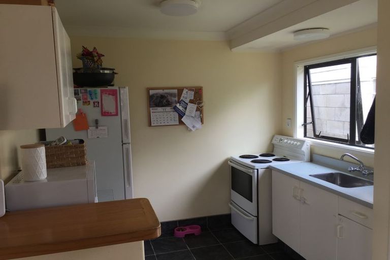 Photo of property in 19a Pisces Road, Glen Eden, Auckland, 0602