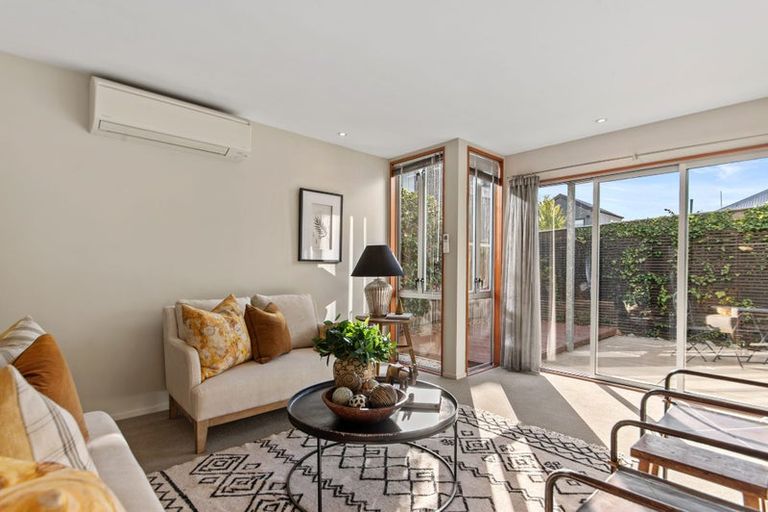 Photo of property in 17 Brockworth Place, Riccarton, Christchurch, 8011