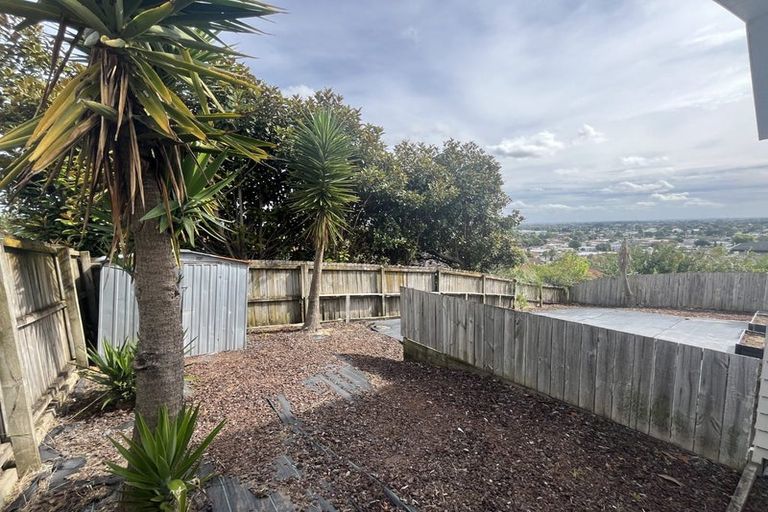 Photo of property in 65 Kirikiri Drive, Papakura, 2110
