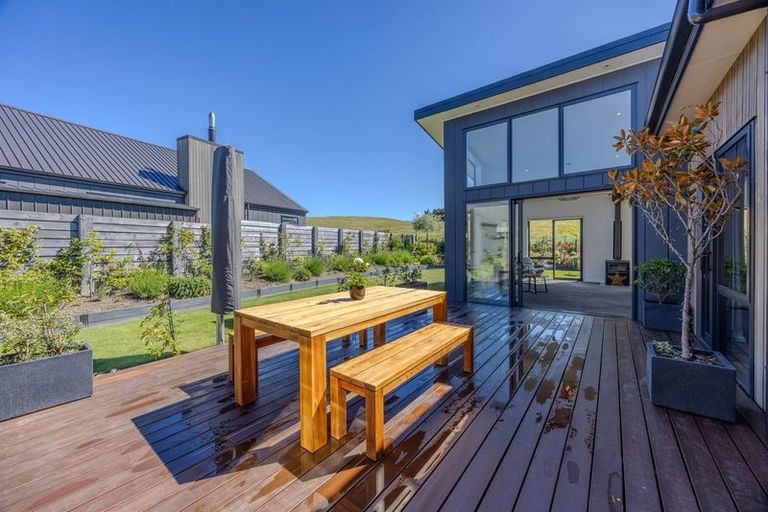 Photo of property in 87a Infinity Drive, Wanaka, 9305