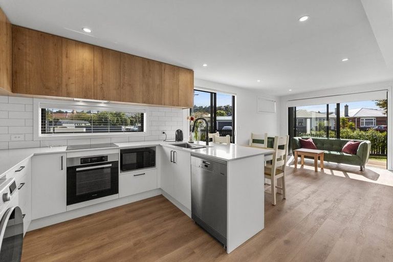 Photo of property in 30 Lochend Street, Musselburgh, Dunedin, 9013