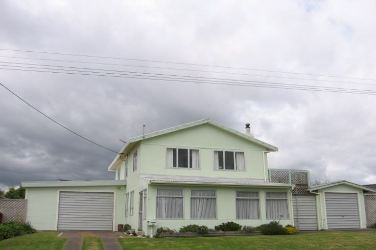 Photo of property in 3 Nash Parade, Foxton Beach, Foxton, 4815