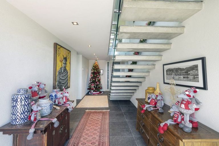 Photo of property in 15 Faulks Terrace, Wanaka, 9305