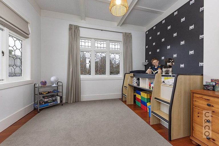 Photo of property in 30-32 Great North Road, Riverhead, 0820