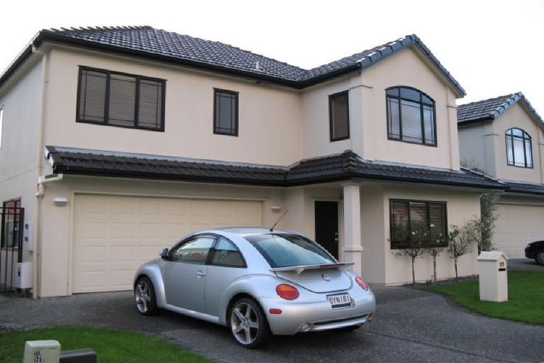 Photo of property in 57 Carousel Crescent, East Tamaki Heights, Auckland, 2016